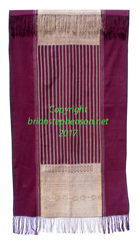 Sumatra Batak ceremonial warp ikat shoulder cloth (Ulos Ragidup)